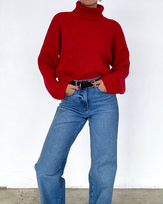 JANE TURTLENECK KNIT SWEATER - RED